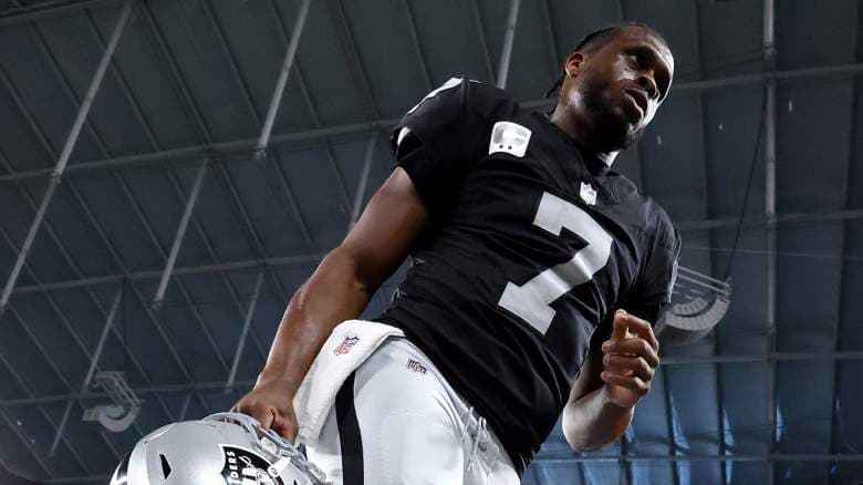 Raiders Face Draft Pick Crisis as Geno Smith Returns