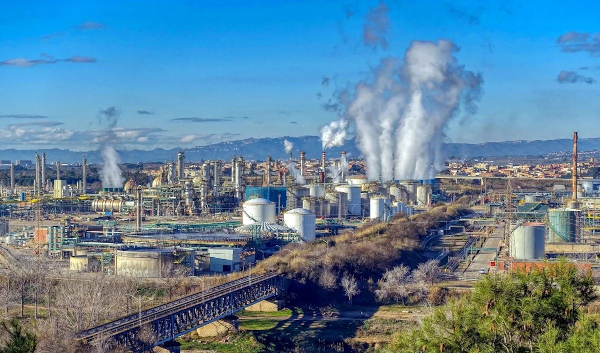 Big Oil in Panic Mode as Climate Lawsuits Advance