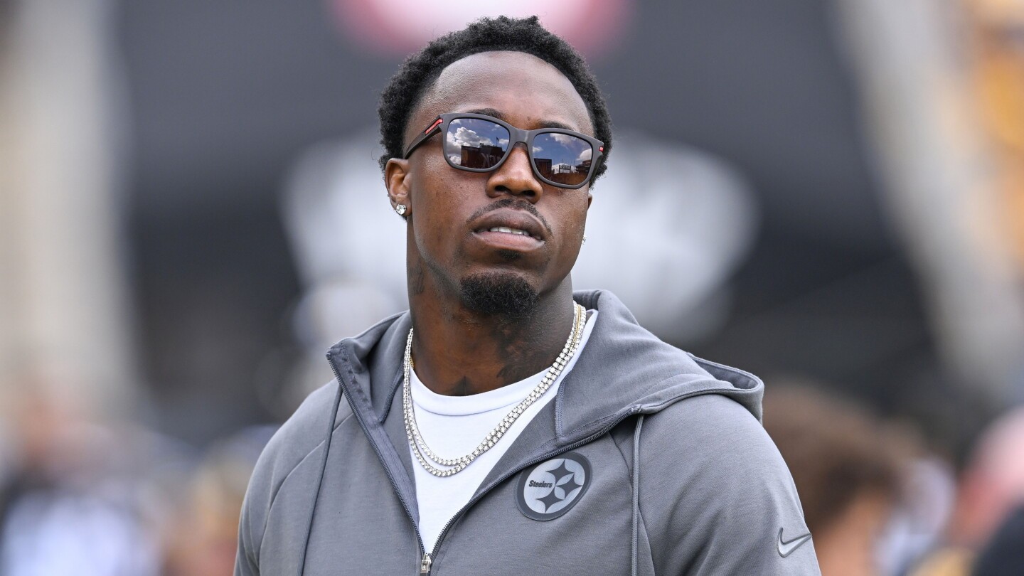 Cowboys Cornerback Joey Porter Jr. Sits Out With Mystery Illness; Jerry Jones Plays Hardball